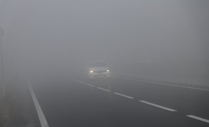 Bolu Dağı'nda yoğun sis etkili oluyor