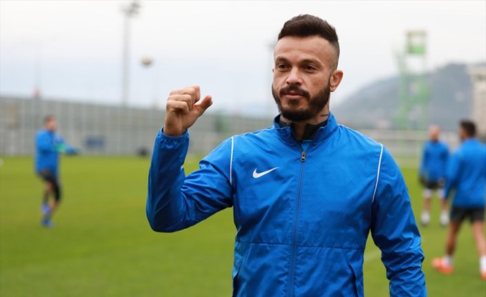 Çaykur Rizespor teknik ekibi ve futbolcularından ırkçılığa tepki