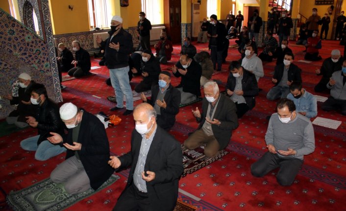 Doğu Marmara ve Batı Karadeniz'de cuma namazında yağmur duası