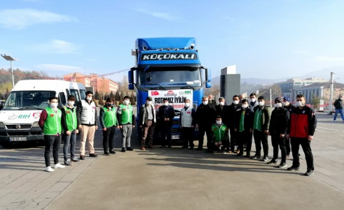 Doğu Marmara ve Batı Karadeniz'den Suriye'ye İHH yardım tırları gönderildi
