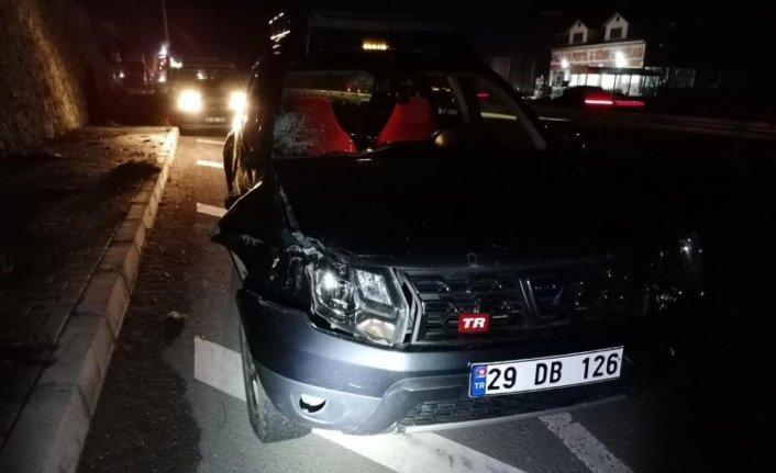 Gümüşhane'de cipin çarptığı tır şoförü öldü