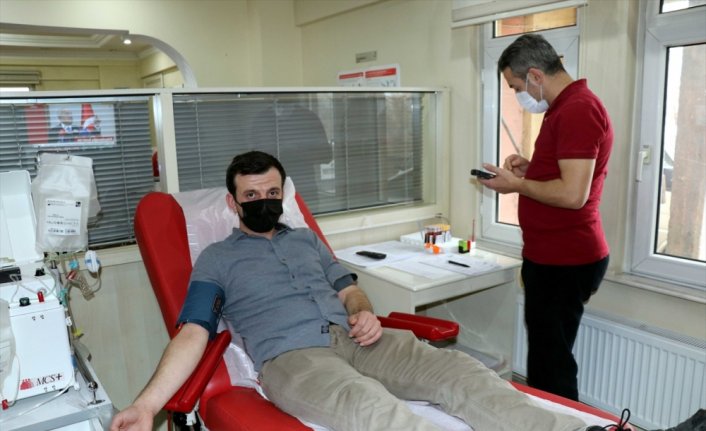 Kovid-19'u yenip plazma bağışçısı oldu