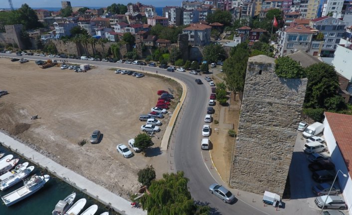 Sinop'ta 2 bin 500 yıllık tarihi surlar turizme kazandırılıyor