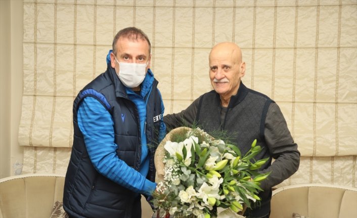 Trabzonspor Teknik Direktörü Abdullah Avcı'dan Ahmet Suat Özyazıcı'ya ziyaret