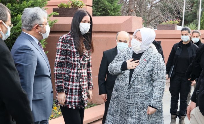 Aile, Çalışma ve Sosyal Hizmetler Bakanı Selçuk, Samsun Valiliğini ziyaret etti