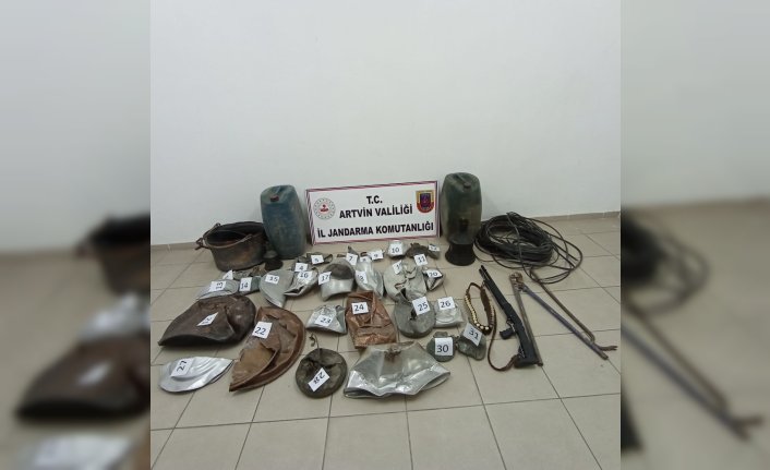 Artvin'de hırsızlık yaptıkları iddiasıyla 4 şüpheli tutuklandı