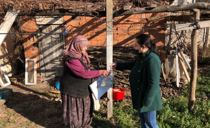 Düzce Belediyesi yaşlıların ihtiyaçlarını karşılıyor