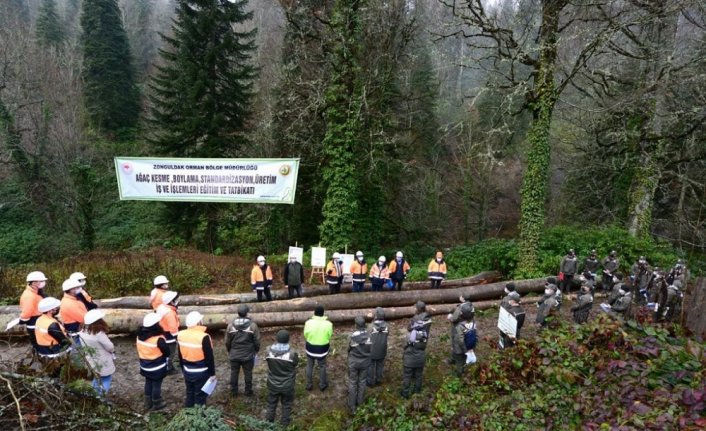 Ormanda eğitim tatbikatı