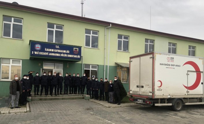 Samsun'da cezaevinde görevli jandarmadan Türk Kızılaya kan bağışı