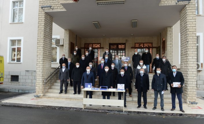 Tokat'ta öğrencilere verilecek tabletler okul müdürlerine dağıtıldı