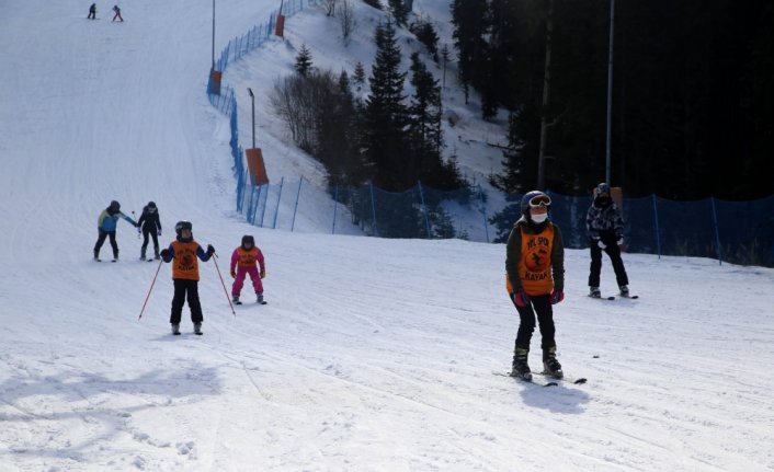 Ilgaz Dağı'nda yarıyıl tatilinde yoğunluk yaşanıyor