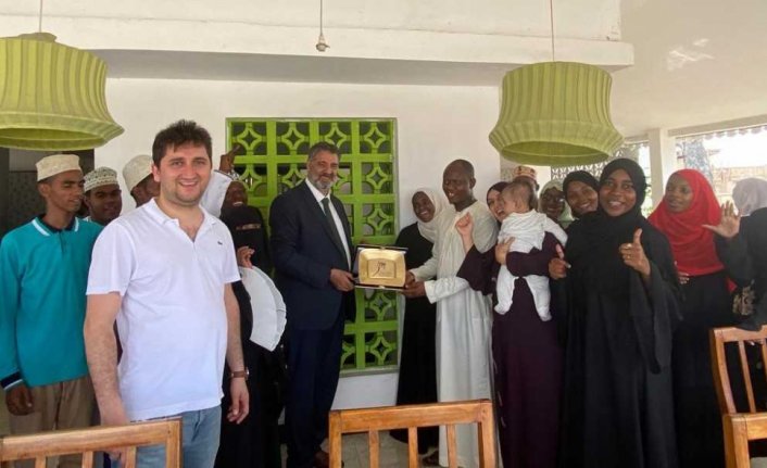 Rektör Polat'tan Zanzibar ziyareti