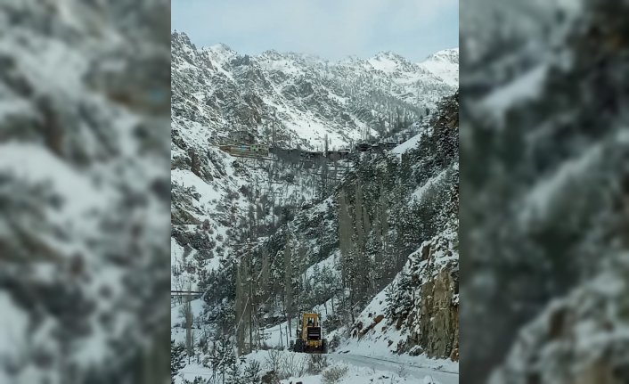 Rize ve Artvin'de 56 köy yolu ulaşıma kapandı