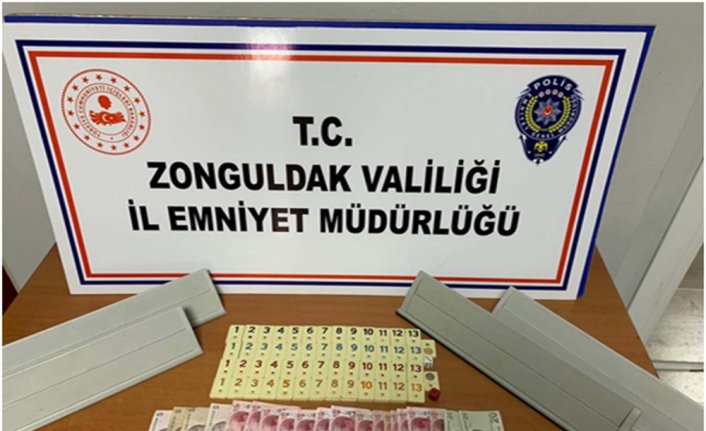 Zonguldak'ta kumar oynanan ruhsatsız kahvehanedeki 10 kişiye 20 bin lira para cezası