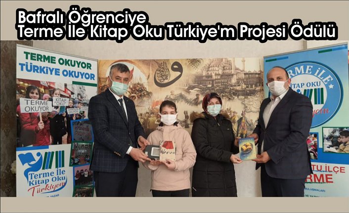 Bafralı Öğrenciye Terme İle Kitap Oku Türkiye'm Projesi Ödülü