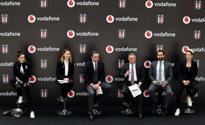 Beşiktaş Kadın Futbol Takımı'nın sponsoru Vodafone oldu