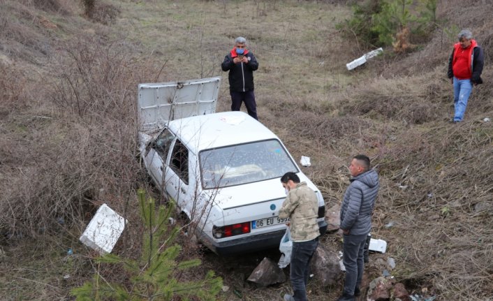 Bolu'da otomobil dere yatağına devrildi: 1 yaralı