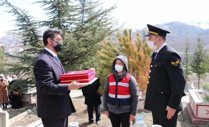 Emekli Jandarma Başçavuş, askeri törenle son yolculuğuna uğurlandı