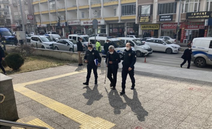 GÜNCELLEME - Çorum'da trafik kazasında 1 kişinin ölümüne, 2 kişinin yaralanmasına neden olan sürücü tutuklandı