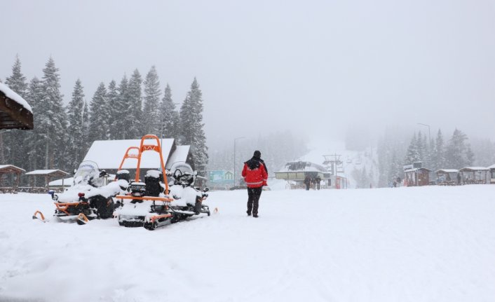 Ilgaz Dağı'nda kar yağışı etkili oluyor
