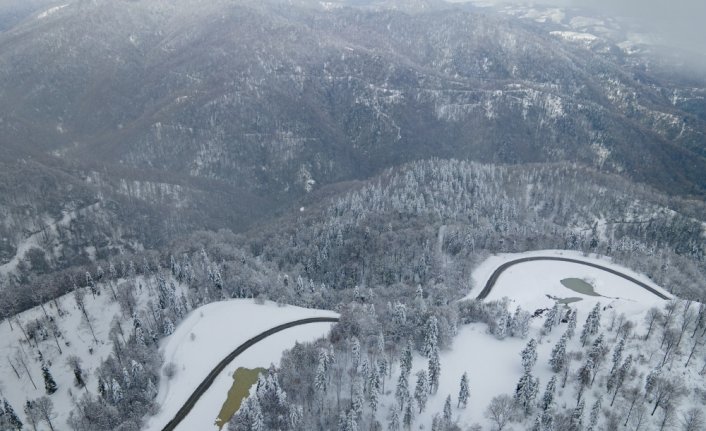 Karabük ve Zonguldak'ta kar yağışı etkili oluyor