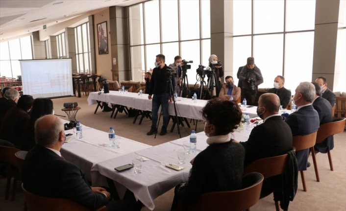 Kastamonu Valisi Çakır Ilgaz Dağı'nda gazetecilerle bir araya geldi: