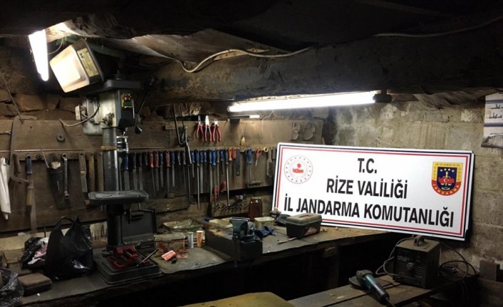 Rize'de kaçak silah atölyesine düzenlenen operasyonda iki zanlı yakalandı