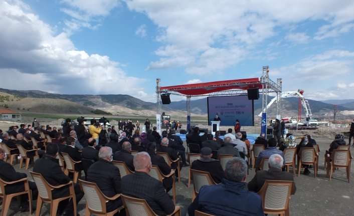 Turhal'da sosyal konut projesinin temeli atıldı