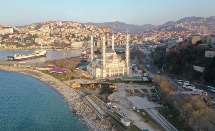 Uzun Mehmet Camisi ibadete açılacağı günü bekliyor