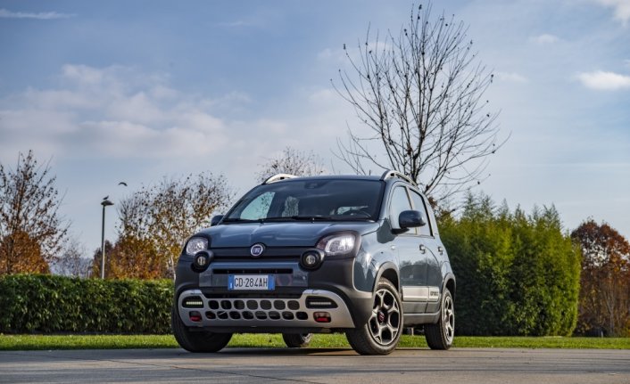 Yenilenen Fiat Panda, hibrit motor seçeneğiyle Türkiye'de