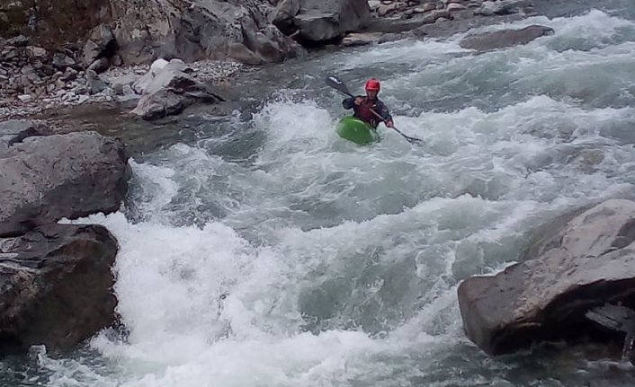 Barhal Çayı rafting ve kano tutkunlarını ağırlıyor