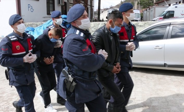 Bolu'da öğrencilerin uzaktan eğitime girmesini engelleyen kablo hırsızları yakalandı