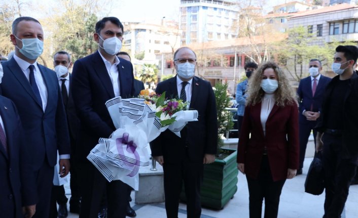 Çevre ve Şehircilik Bakanı Kurum, Zonguldak'ta ziyaretlerde bulundu