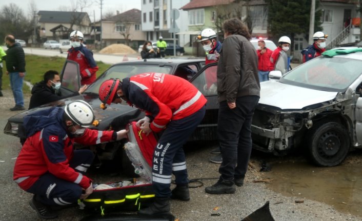 Düzce'de gerçeğini aratmayan trafik kazası tatbikatı