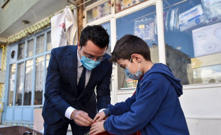 Kastamonu'da 23 Nisan öncesi çocuklara oyuncak dağıtıldı