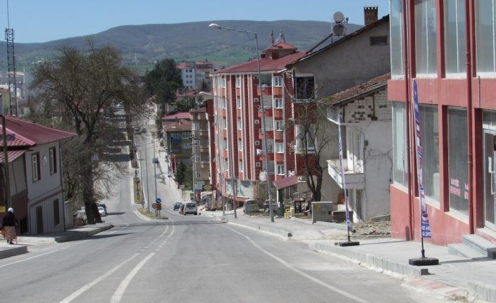 Kavak'ta sokağa çıkma kısıtlaması nedeniyle sessizlik hakim