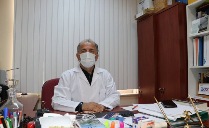 Kovid-19 nedeniyle iki kuzenini kaybeden Prof. Dr. Aydın, salgın yokmuş gibi davranılmamasını istedi: