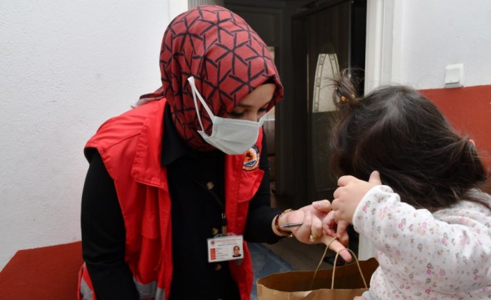 Samsun Büyükşehir Belediyesinden yetim çocuklara hediye