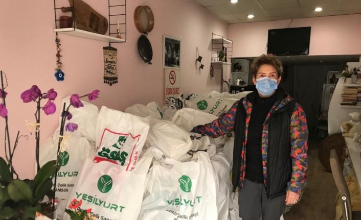 Samsun'da ihtiyaç sahibi ailelere gıda paketi yardımı
