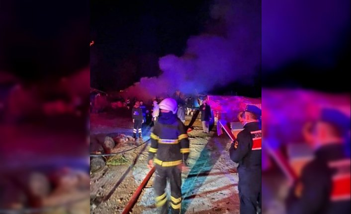 Sinop’ta ahır yangını