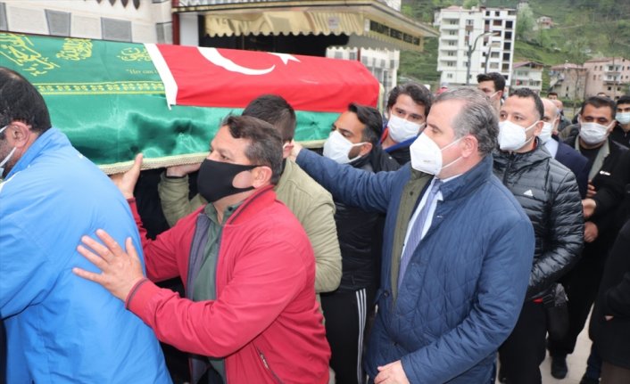 Türkiye Karate Federasyonu Başkanı Esat Delihasan son yolculuğuna uğurlandı