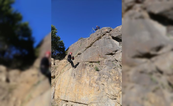 Bolu AFAD personeline dağcılık ve kurtarma eğitimi verildi