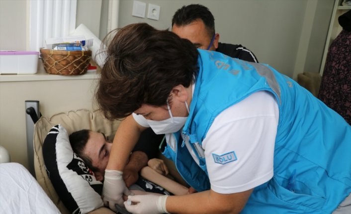 Bolu'da sağlık ekipleri engellilerin aşılanması için seferber oluyor
