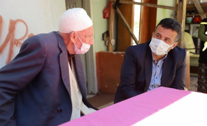 Çarşamba Belediye Başkanı Doğan’dan yaşlılara ve şehit ailelerine bayram ziyareti