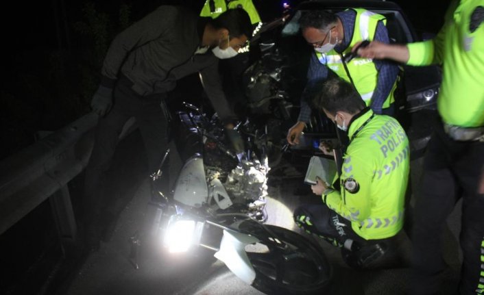 Çorum'da otomobil ile motosiklet çarpıştı; 1 ölü, 1 yaralı