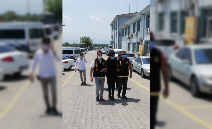 Düzce'de kar maskesiyle iş yerlerinden hırsızlık yaptıkları iddiasıyla 2 şüpheli tutuklandı