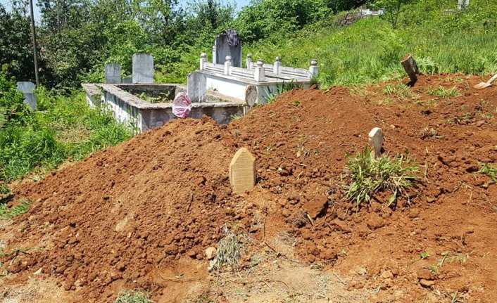 Giresun'da anne ile oğlu 25 gün arayla koronavirüse yenildi