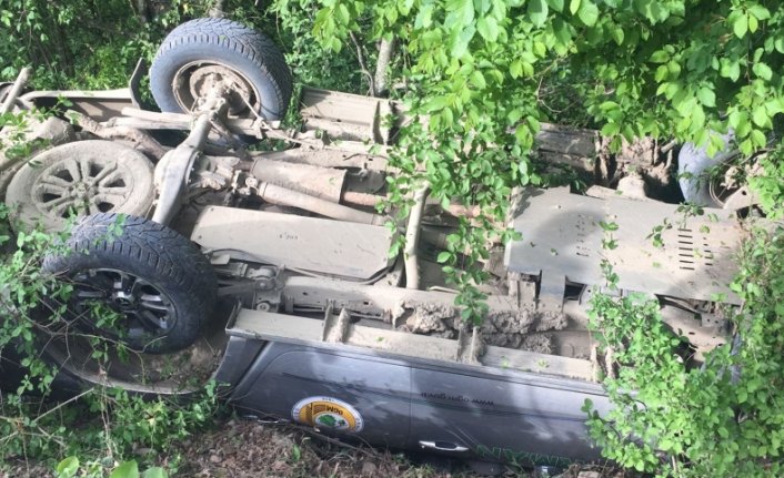 Karabük'te devrilen kamyonetteki 5 orman çalışanı yaralandı
