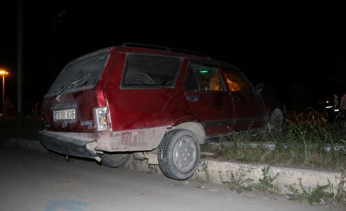 Karabük'te ehliyetsiz ve alkollü sürücü kaza yaptı: 2 yaralı