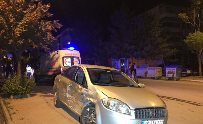 Karabük'te iki otomobil çarpıştı: 4 yaralı